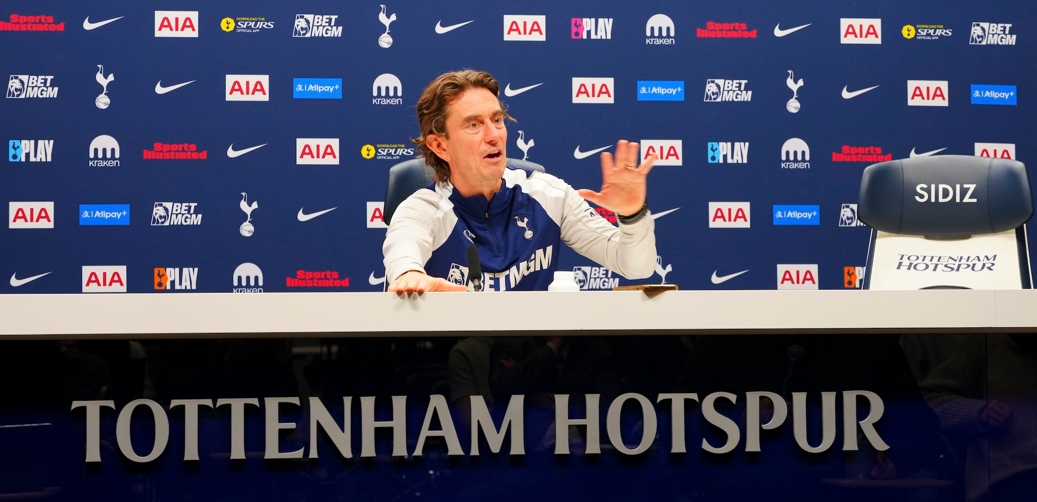 トーマス・フランク、リバプール戦は「必勝」の極圧。取締役会は支持を継続