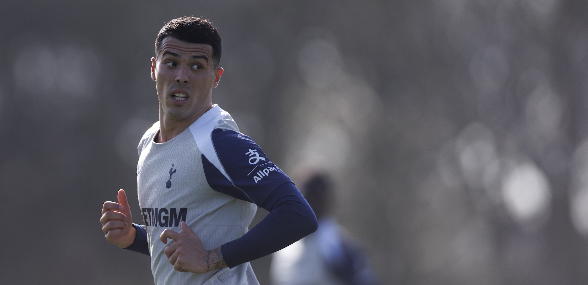 【ギャラリー】フラム遠征を前に、ペドロ・ポロとケヴィン・ダンソがトレーニングに復帰