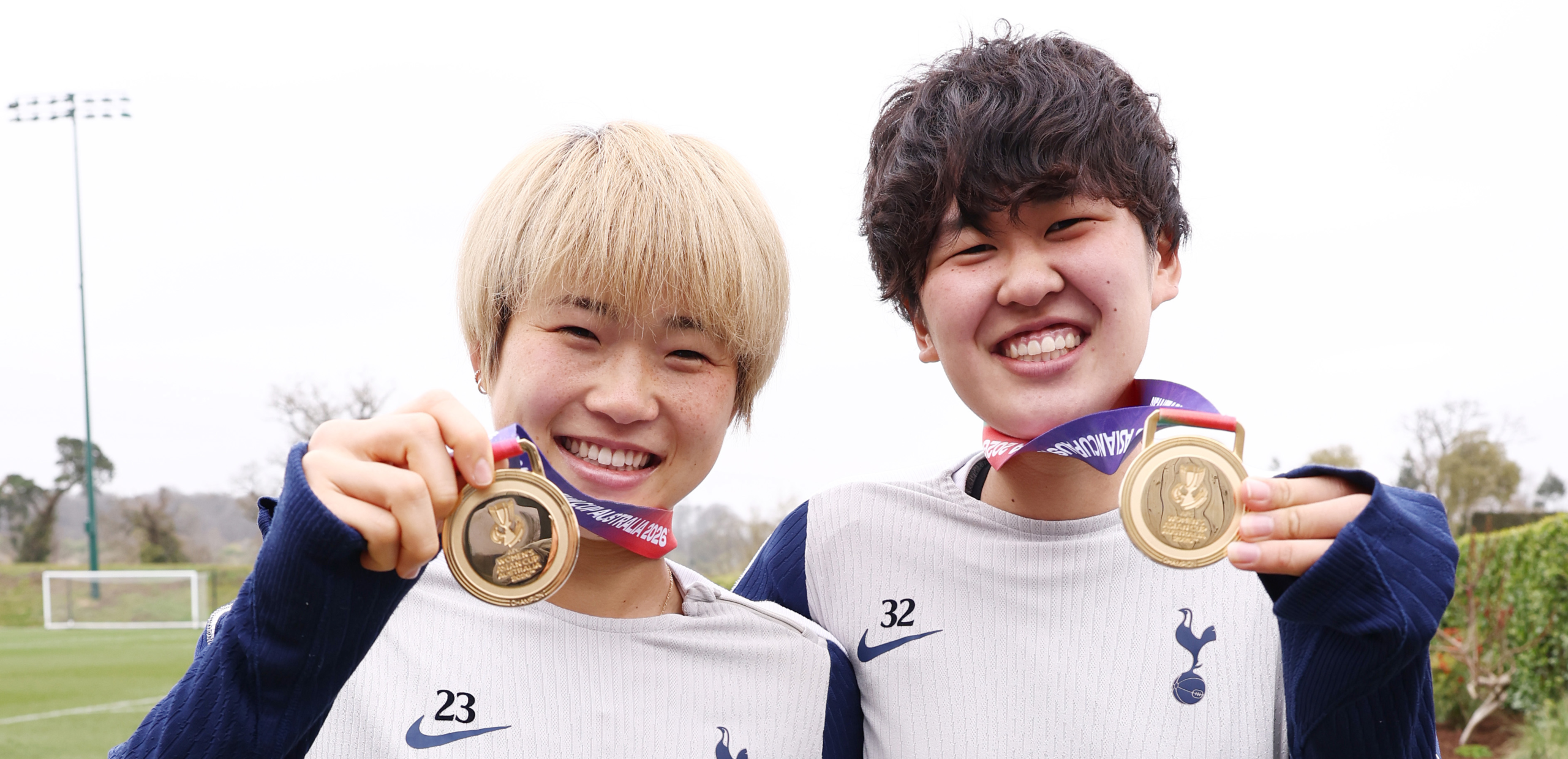 【公式】ギャラリー：アジアカップ覇者のなでしこジャパン、古賀塔子と浜野まいかがホットスパー・ウェイに帰還