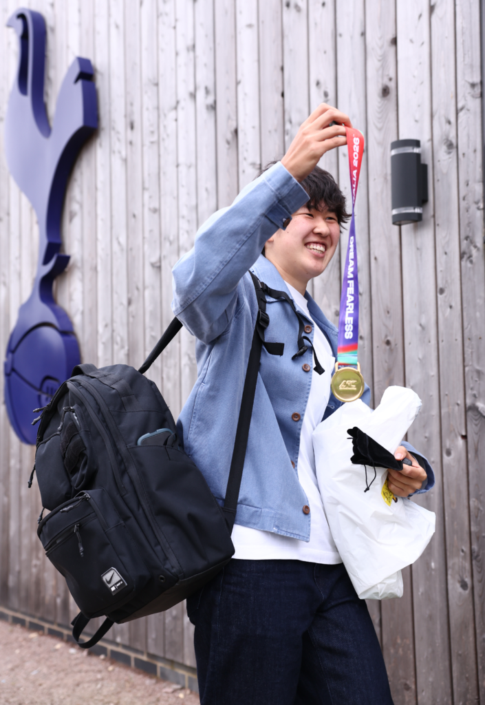 【公式】ギャラリー：アジアカップ覇者のなでしこジャパン、古賀塔子と浜野まいかがホットスパー・ウェイに帰還